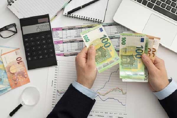 【3日资金路线图】电力设备板块净流入逾251亿元居首 龙虎榜机构抢筹多股